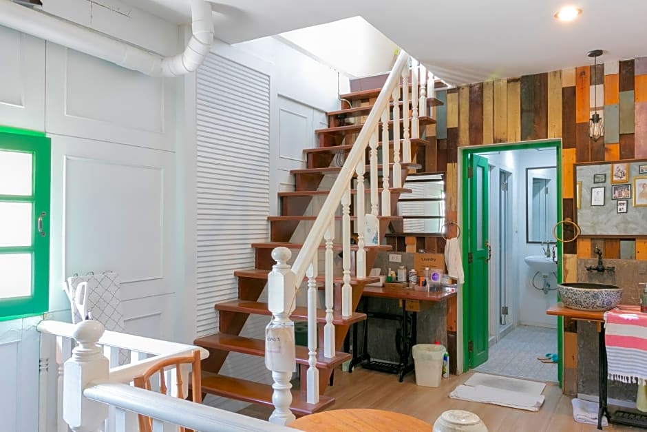 Ratana Boutique Hostel