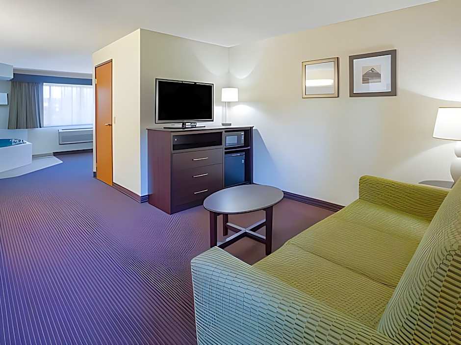 AmericInn by Wyndham Rhinelander