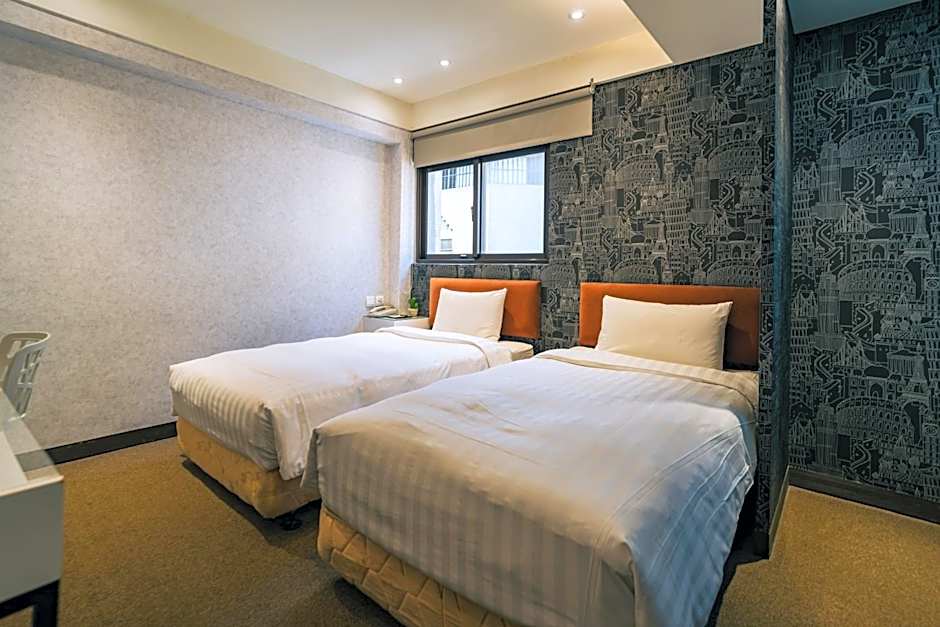 Photo 1 of 8 of Standard 2 Beds