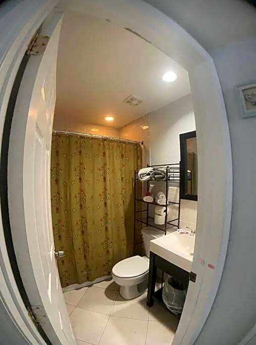 Private Two-Bedroom 5 -Directly across from Beach