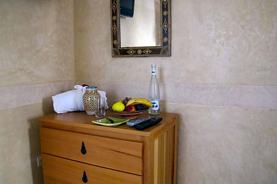 Art Riad Au Bord De La Mer