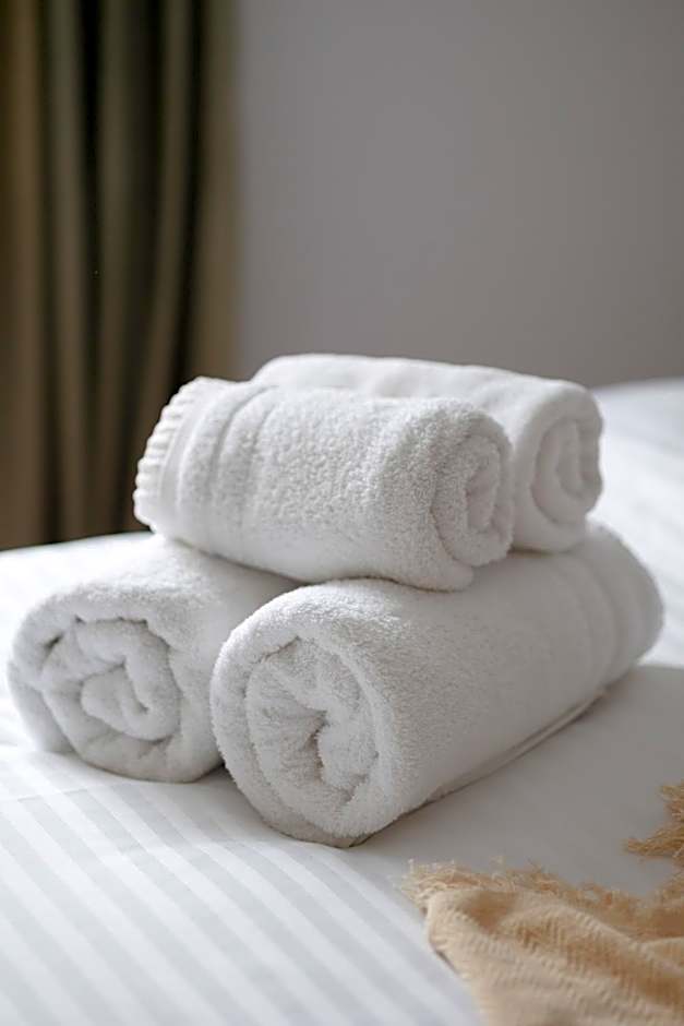 PEAK Aparthotel - Old Town - by CityHost