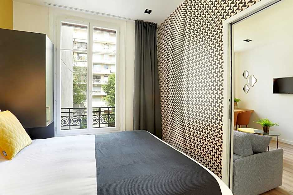 YAYS Paris Zola by Numa
