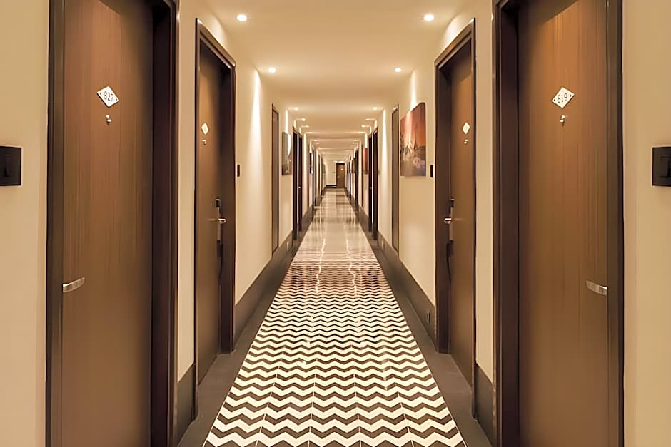 Lemon Tree Premier City Center Pune