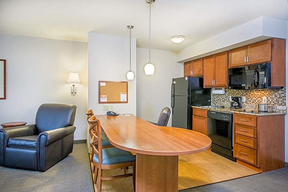 Candlewood Suites Pittsburgh-Cranberry By IHG