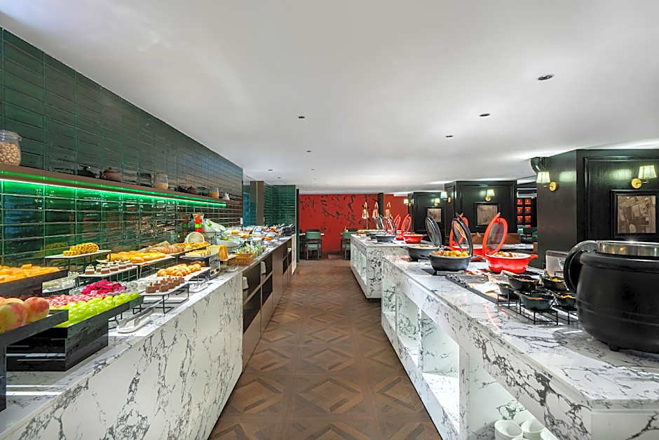 President Hotel (Guangzhou Tianhe Gangding Subway Station Store)