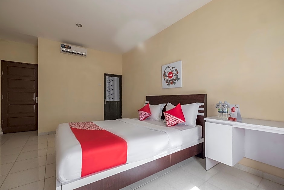 OYO 1075 Rumah Indah Losari Inn