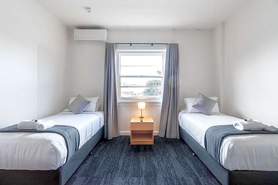 Sydney Junction Hotel