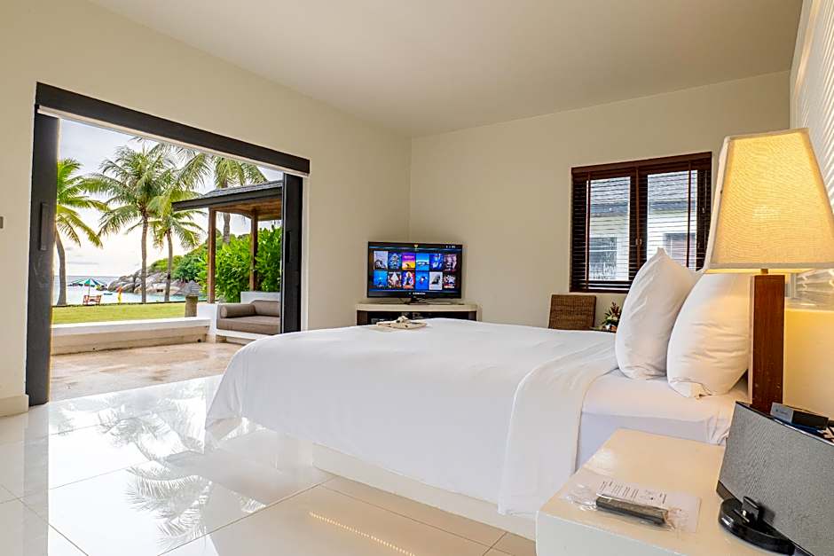 Zdjęcie 1 z 15 — Deluxe Grand, Beachfront