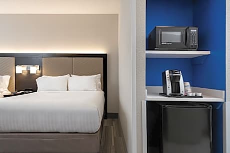 Standard Room with Two Queen Beds