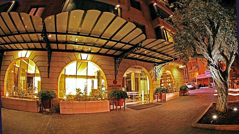 Lancaster Raouche Hotel