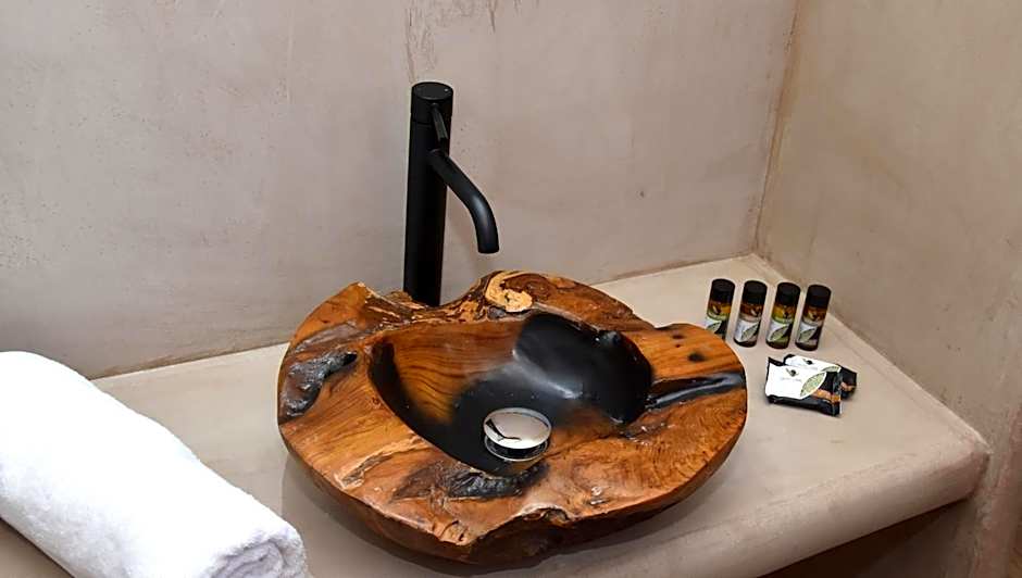 Aegialis luxury apartments