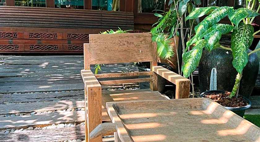 Baanpermsook Impact Muang Thong