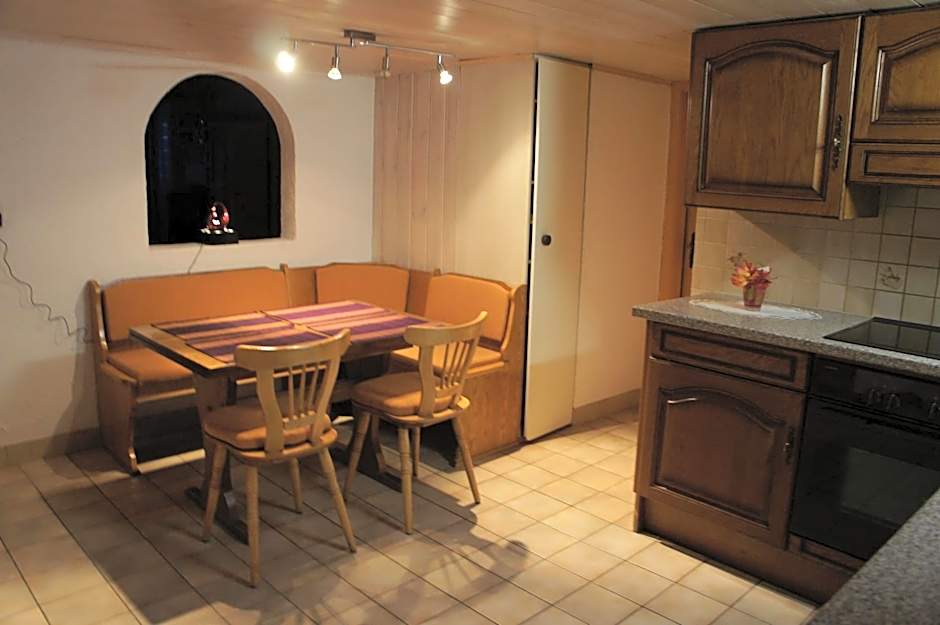 Petit Helvetia Budget Hotel