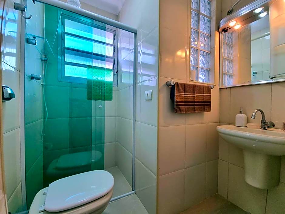 Apartamento Guarujá, Frente Mar, Pé na areia, moderno!!!