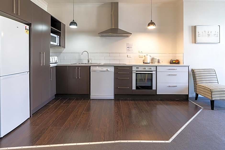 315 Euro Motel and Serviced Apartments