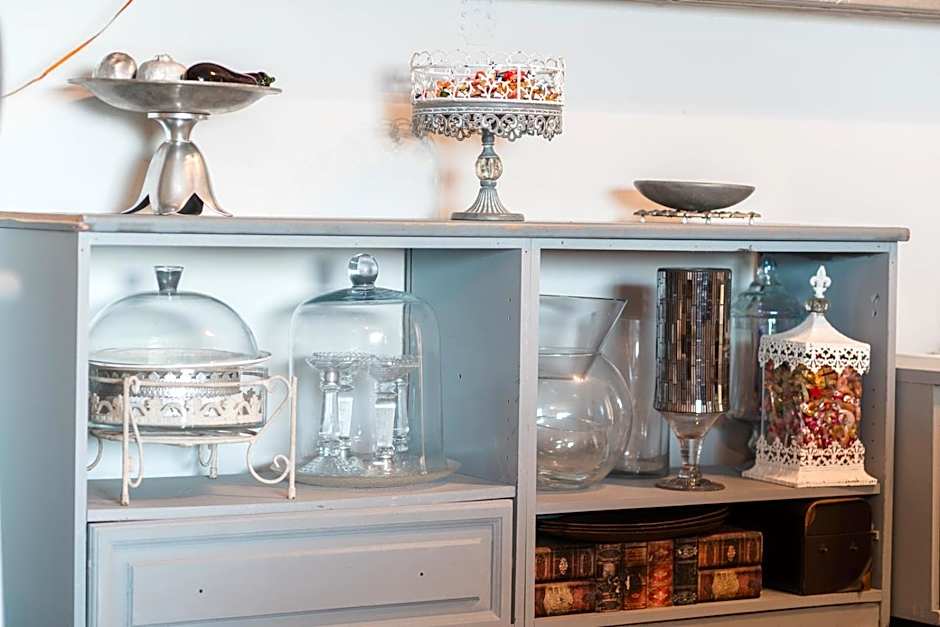 Ioanna's Hellenic Hospitality