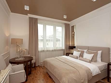 Premium Apartment - 4th Floor