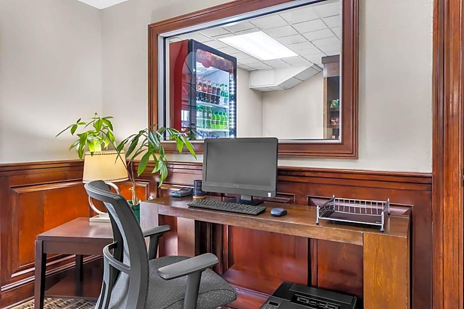 Comfort Suites Sumter near Shaw AFB