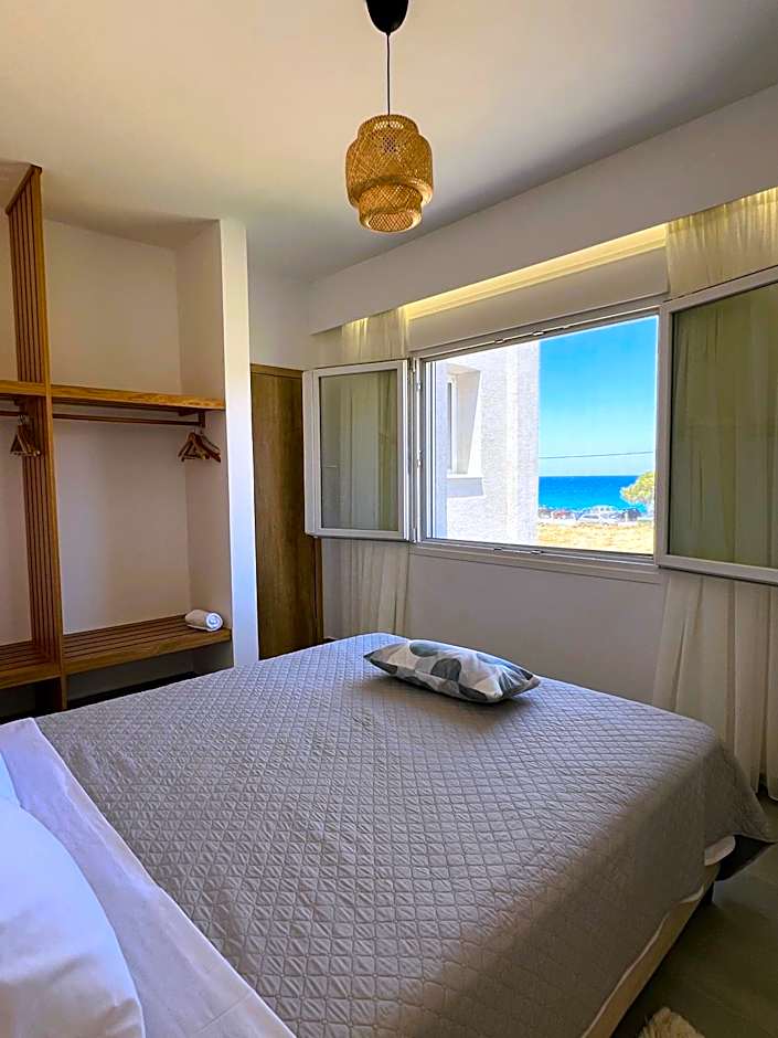 Irini Seaside Luxury Apartments