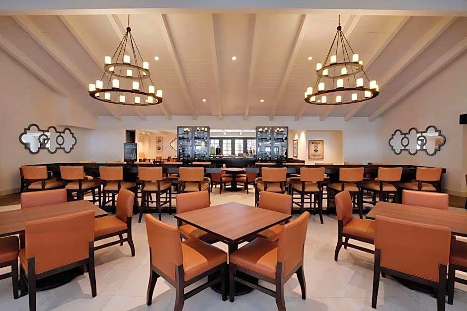 Embassy Suites by Hilton Scottsdale Resort