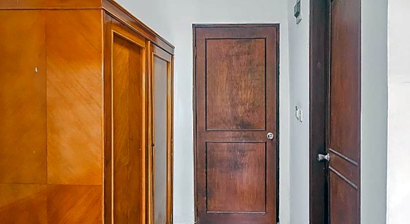 RedDoorz @ Hotel Kumala Pelabuhanratu