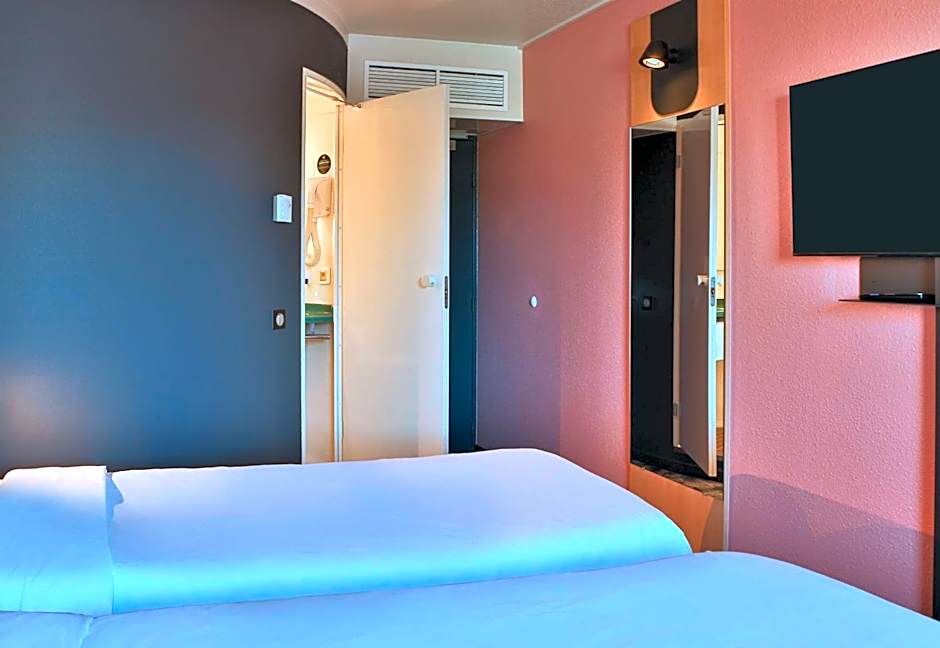 B&B HOTEL Les Sables-d'Olonne Centre Gare