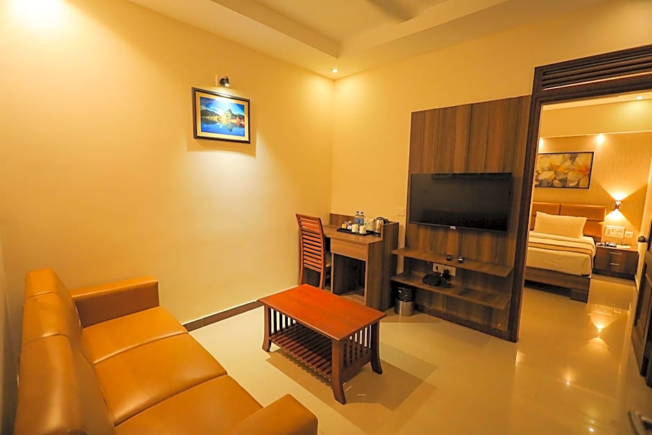 Metro Plaza Hotel by RAK Rooms