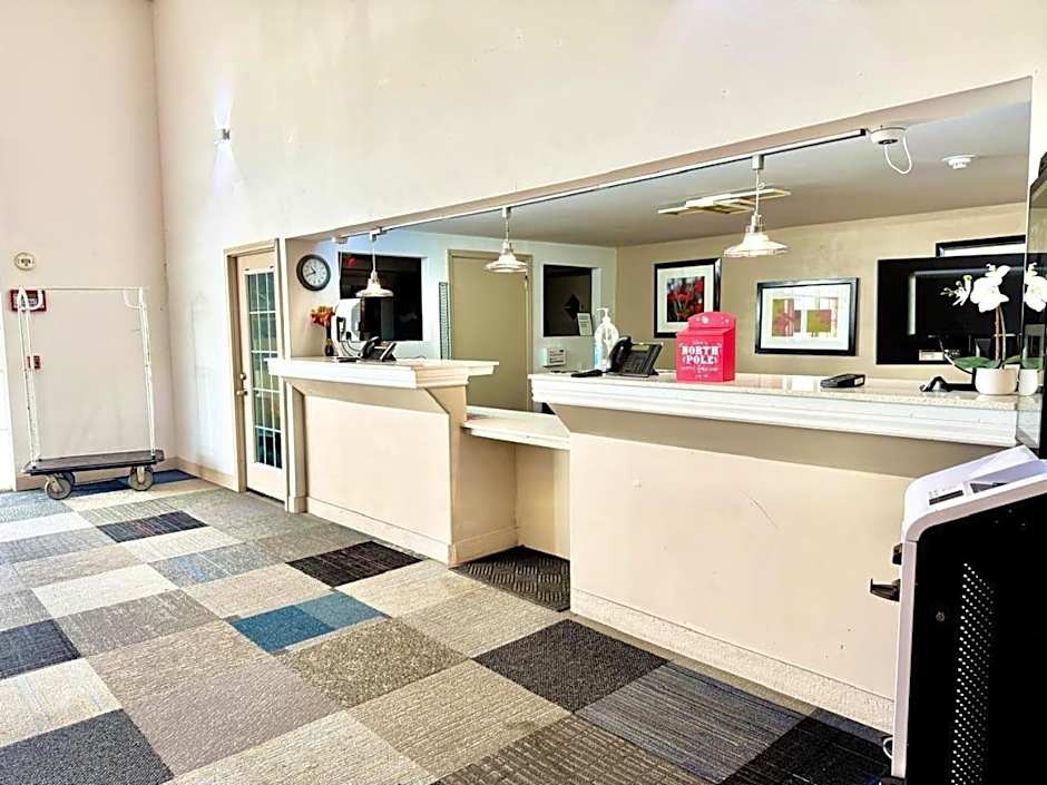 University Inn of Carbondale by Hotel O