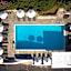 Akrotiri Hotel