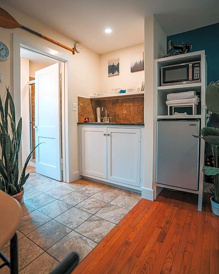 The Willow, Catskill