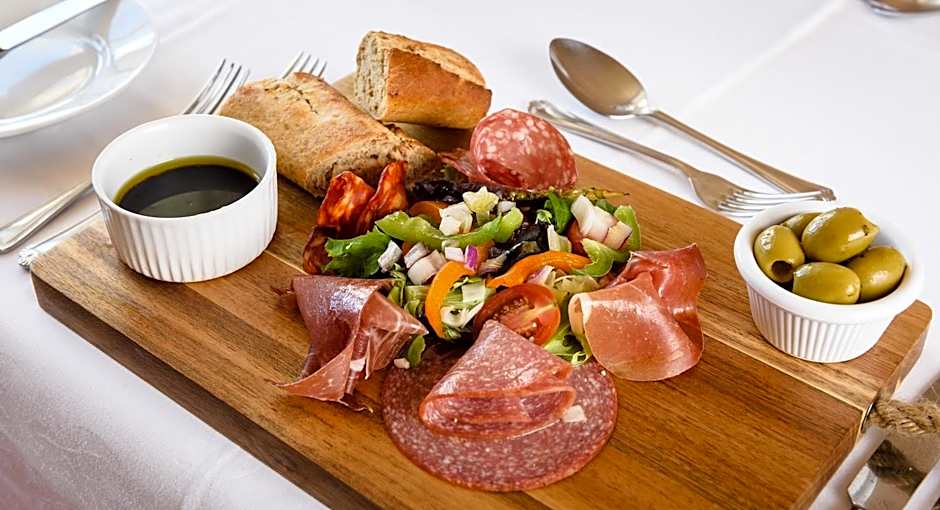 Sunbank House Metro Hotel