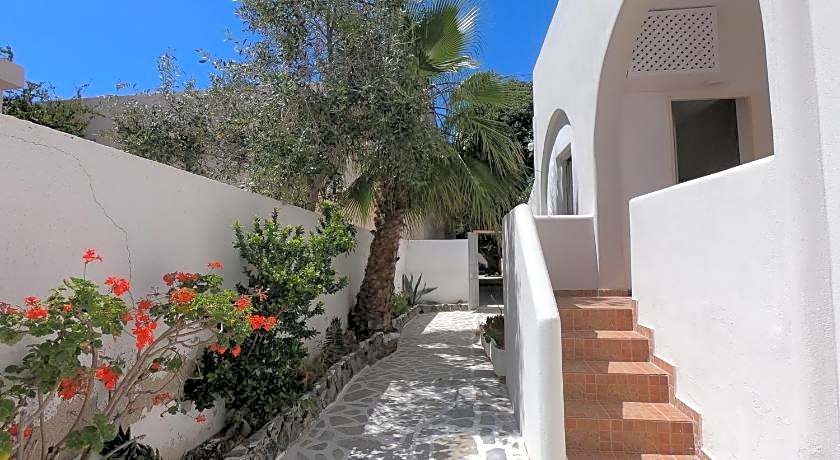 Anny Studios Perissa Beach