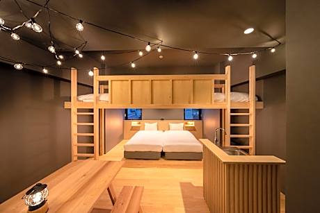 Twin Room with Loft & Shower - Non-Smoking