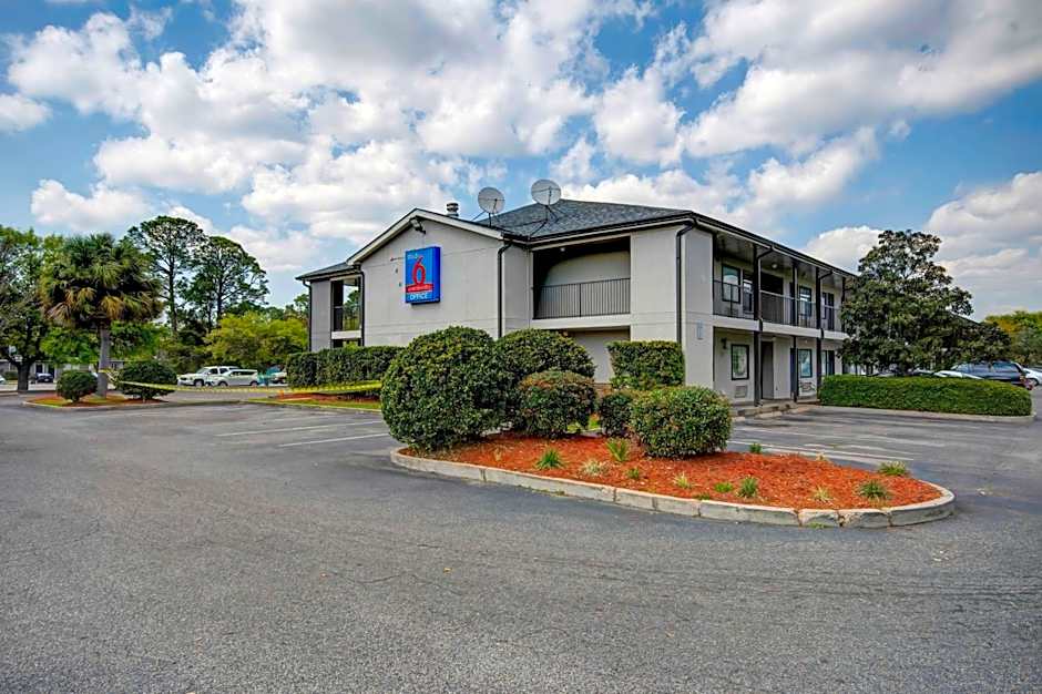 Studio 6-Ocean Springs, MS