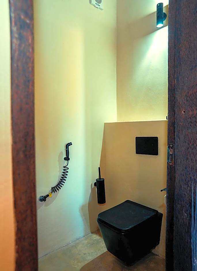 Basecamp Mafía Island