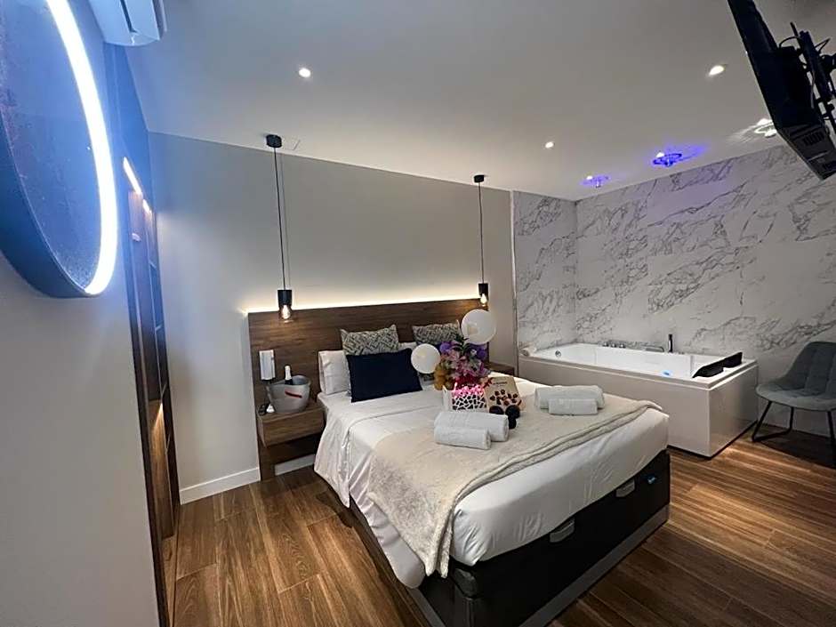 DAOS Suites & Terrace Marbella