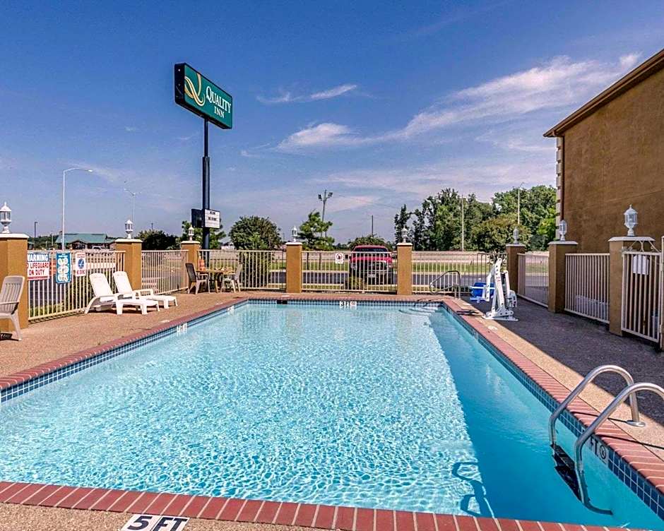 Quality Inn West Memphis I-40