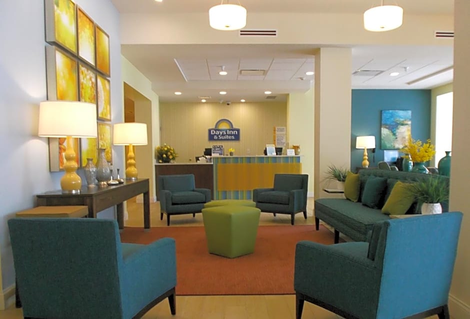 Days Inn & Suites by Wyndham Belmont