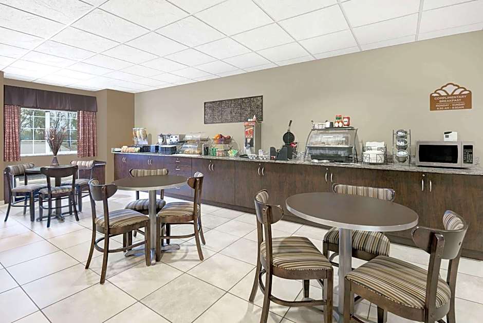 Microtel Inn & Suites By Wyndham Sidney