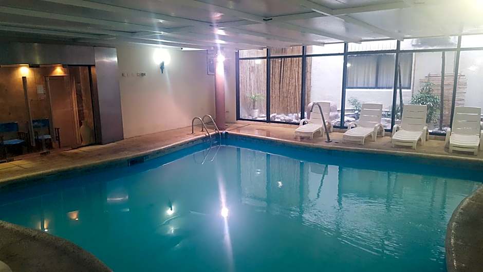 Howard Johnson by Wyndham San Pedro