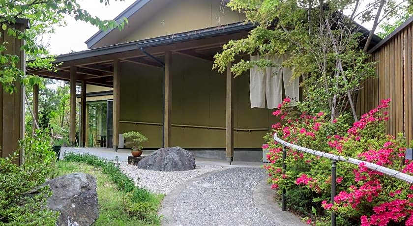 Nagisatei Taroan                                                                            