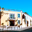 El Encanto Inn & Suites
