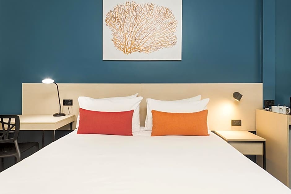 Nightcap at Edge Hill Tavern