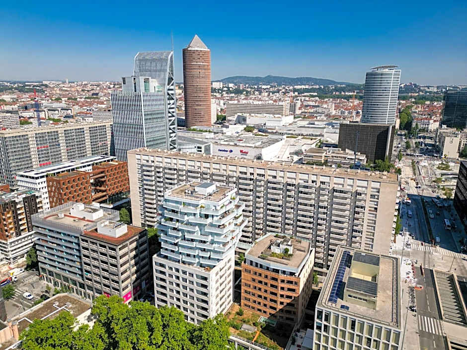 Néméa Appart Hotel Résidence So Cloud