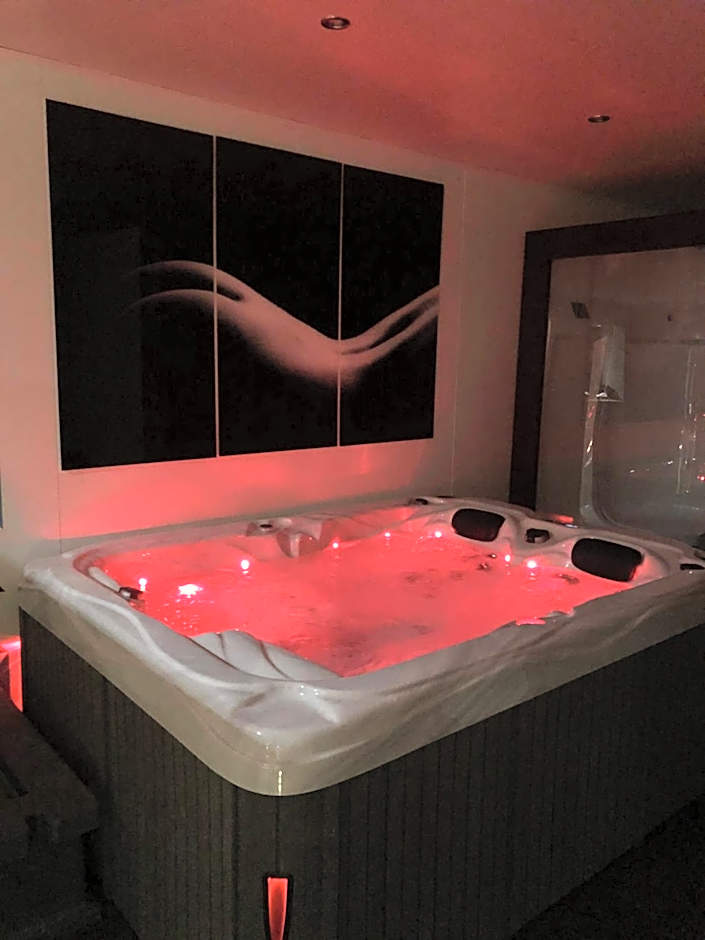 SPABYELLEETLUI spa rouge ou bleu