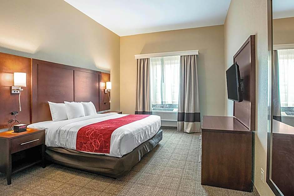 Comfort Suites Fishkill near Interstate 84