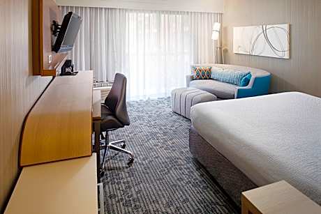 Room, 1 King Bed (Mobility Accessible, Roll-In Shower) (1 King Bed)