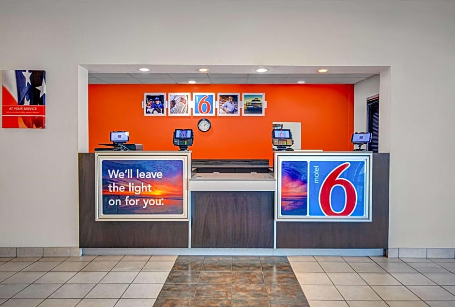 Motel 6-Tallahassee, FL - Downtown