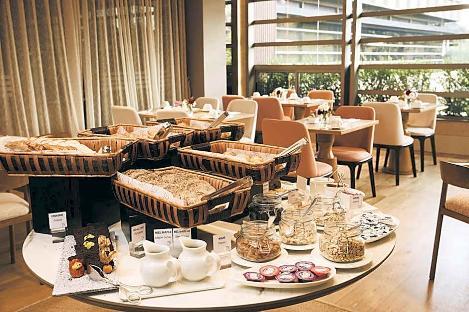 EK Hotel By Preferred Hotels Group